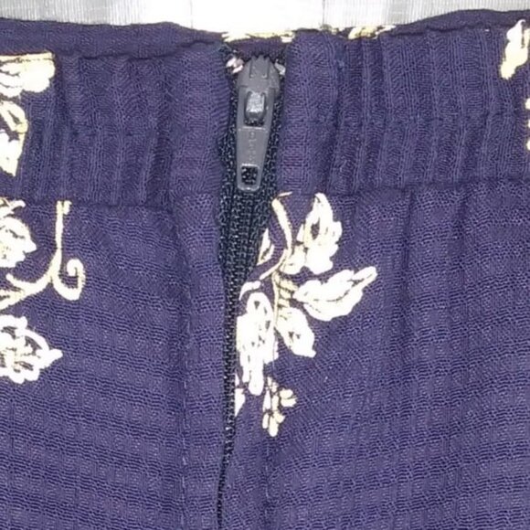 Source Unknown Women's Dark Blue Floral Pencil Midi Skirt Size 14 - Picture 5 of 9